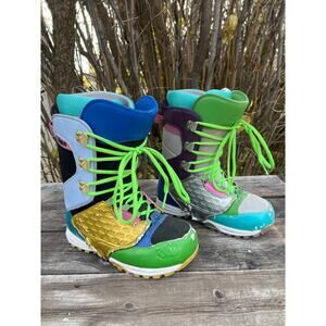 Thirtytwo womens lashed super exclusive snowboard boots size 7.5 snowmobile sled